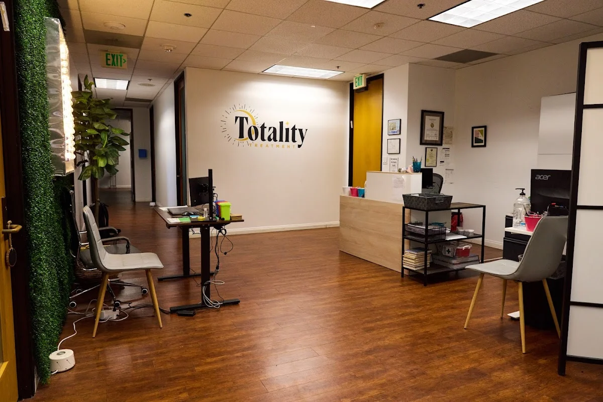 Totality Addiction Treatment Center | Alcohol & Drug Rehab in Los Angeles, California - Photo 2