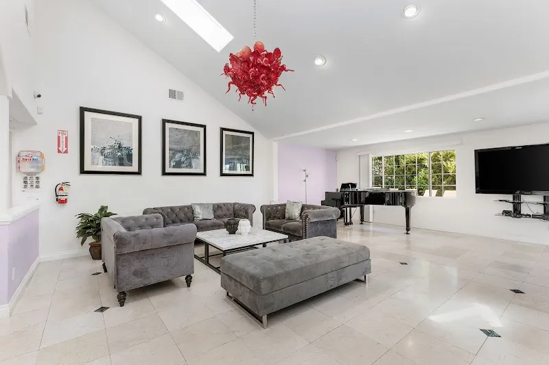 West Valley Detox Treatment - Tarzana - Photo 5