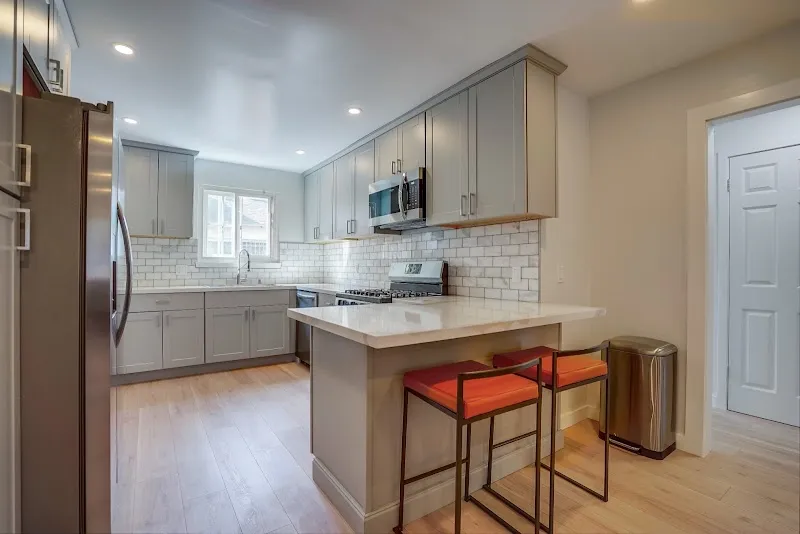 Bridges Recovery - Women's Sober Living Apartments in Los Angeles - Photo 2