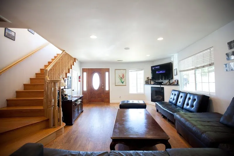 The Nook Sober Living in Los Angeles for Women - Photo 2