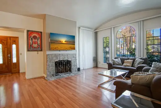 La Peer House Sober Living facility photo