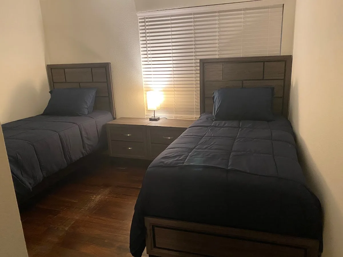 Freedom House Recovery - 사진 3