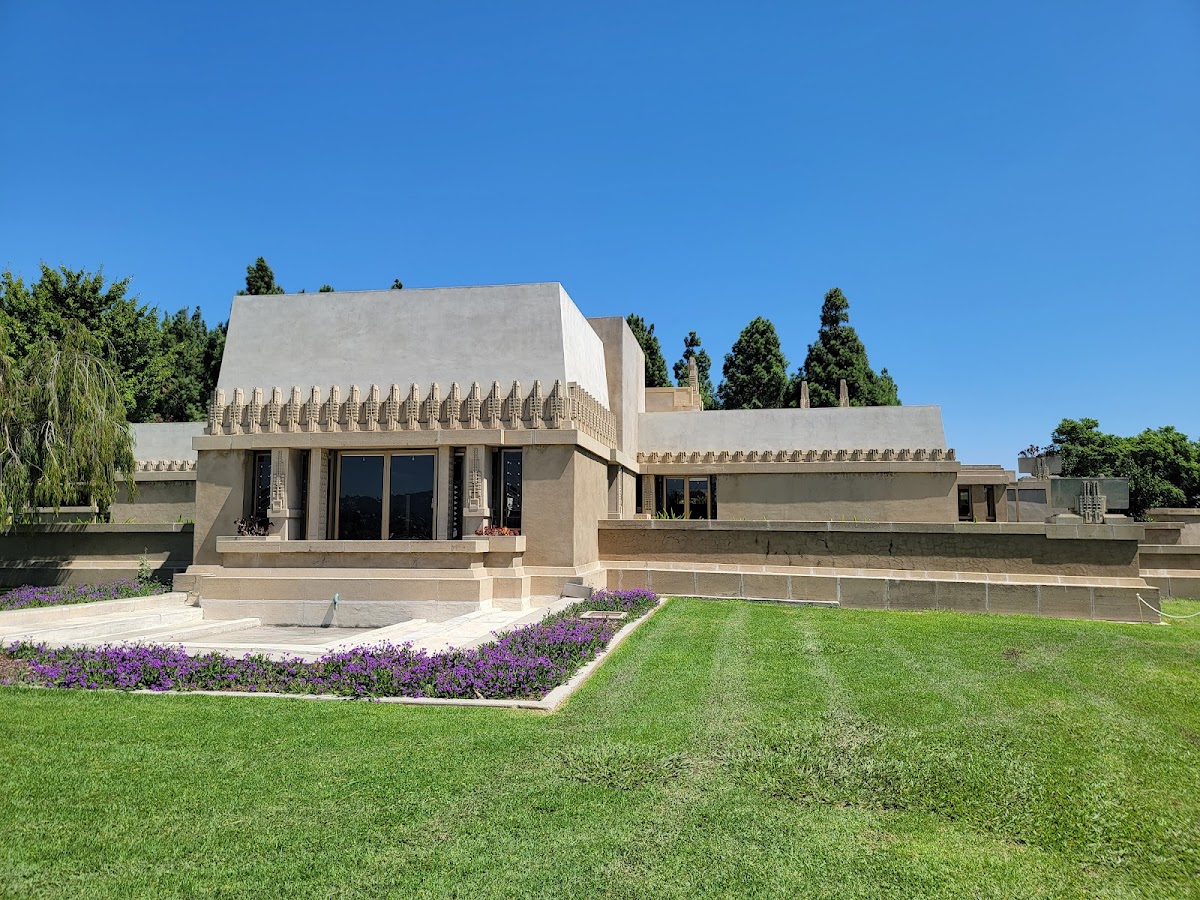 Hillock House I