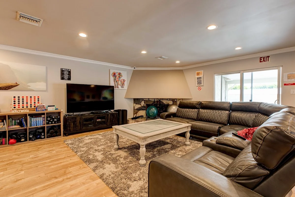 LA Valley Recovery - Photo 2